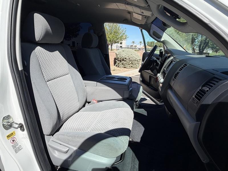 Toyota Tundra SR5 CrewMax 2WD 2013