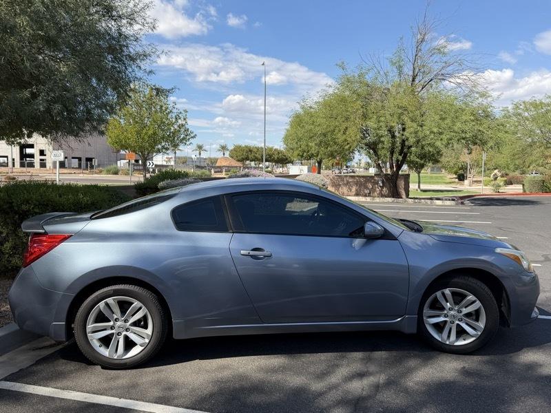 Nissan Altima 2.5 S Coupe 2012