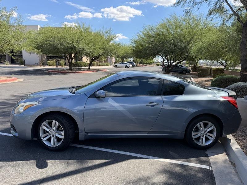 Nissan Altima 2.5 S Coupe 2012