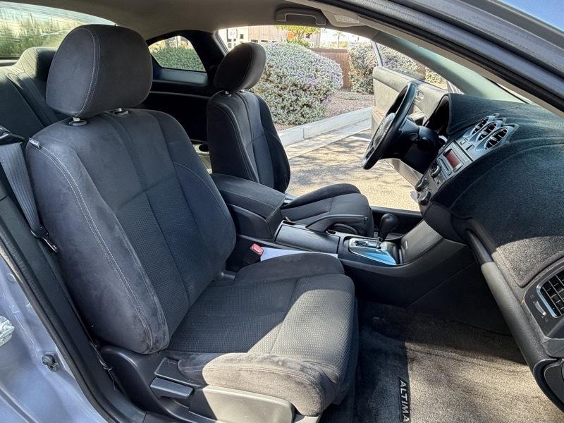 Nissan Altima 2.5 S Coupe 2012