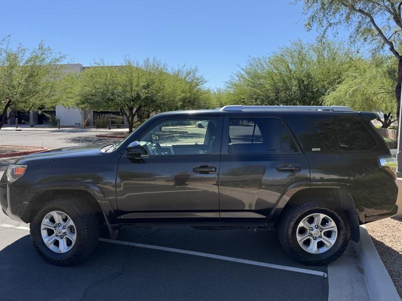 Toyota 4Runner SR5 4WD 2018