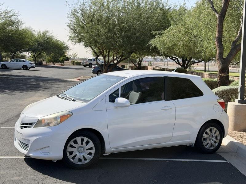 2014 Toyota Yaris LE Hatchback