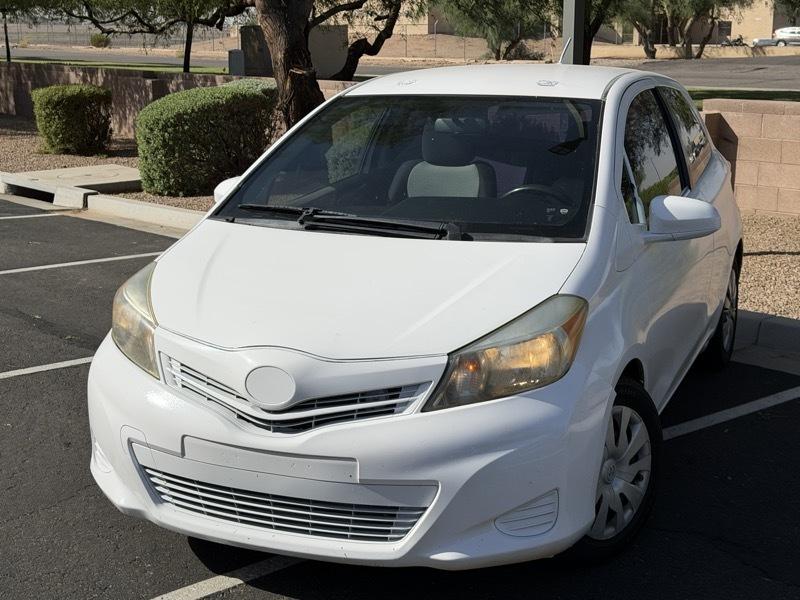 Toyota Yaris LE Hatchback 2014