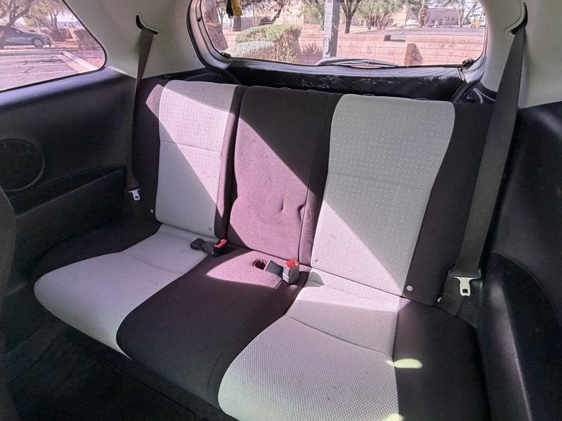 Toyota Yaris LE Hatchback 2014