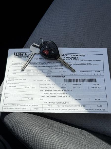 Toyota Yaris LE Hatchback 2014