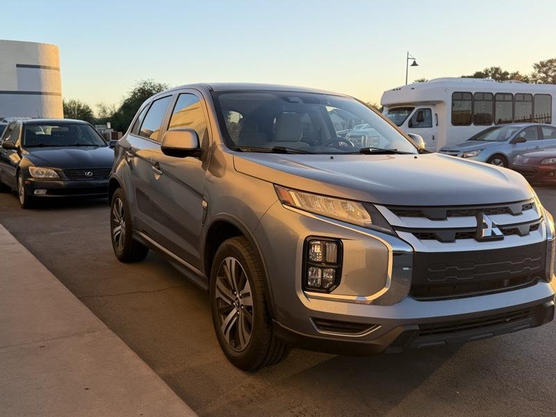 Mitsubishi Outlander Sport 2.0 ES CVT 2021