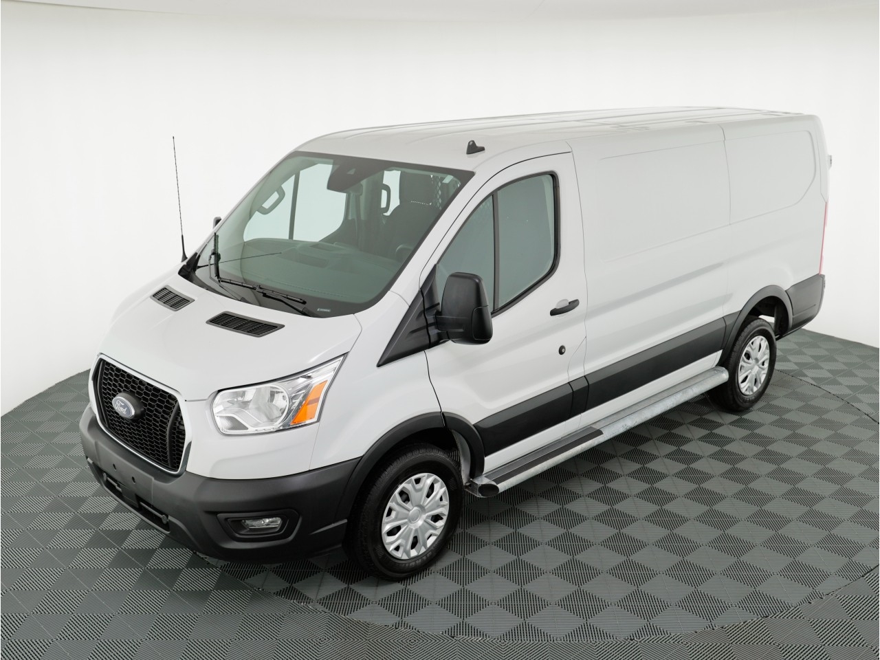 Ford Transit Cargo Van T-250 130" Low Rf 9070 GVWR RWD 2021