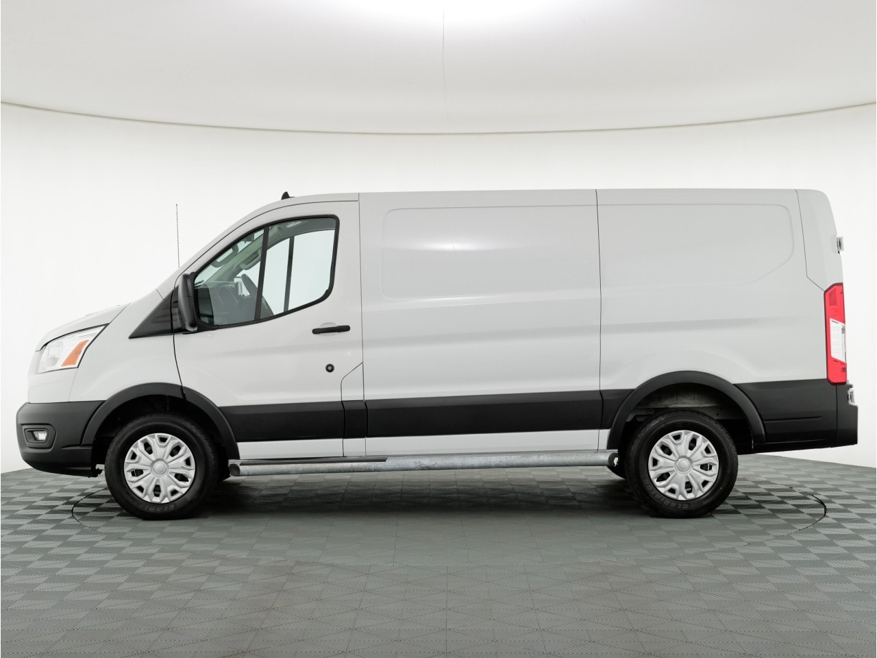 Ford Transit Cargo Van T-250 130" Low Rf 9070 GVWR RWD 2021