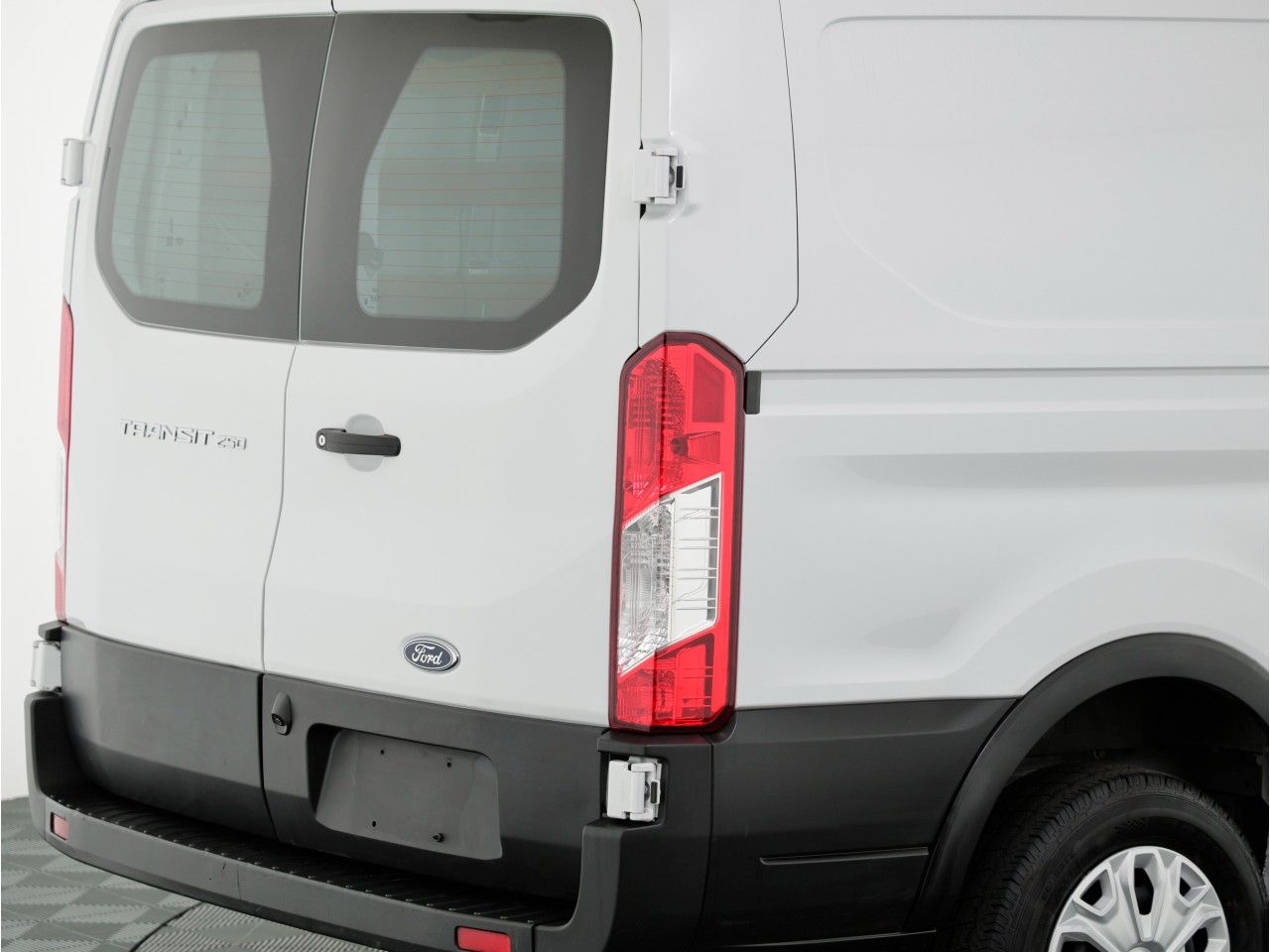 Ford Transit Cargo Van T-250 130" Low Rf 9070 GVWR RWD 2021