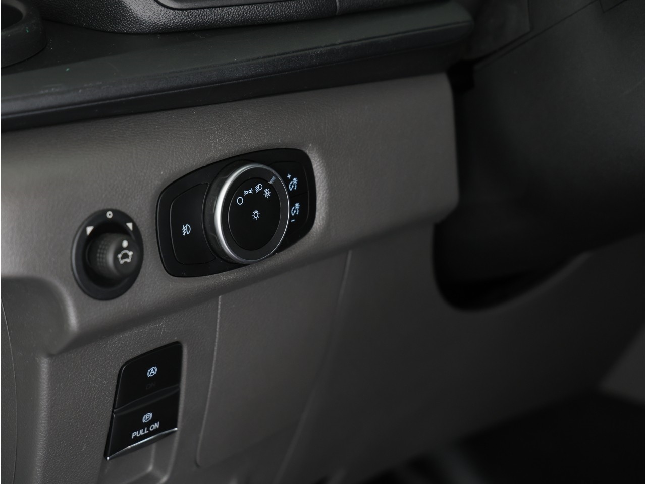 Ford Transit Cargo Van T-250 130" Low Rf 9070 GVWR RWD 2021