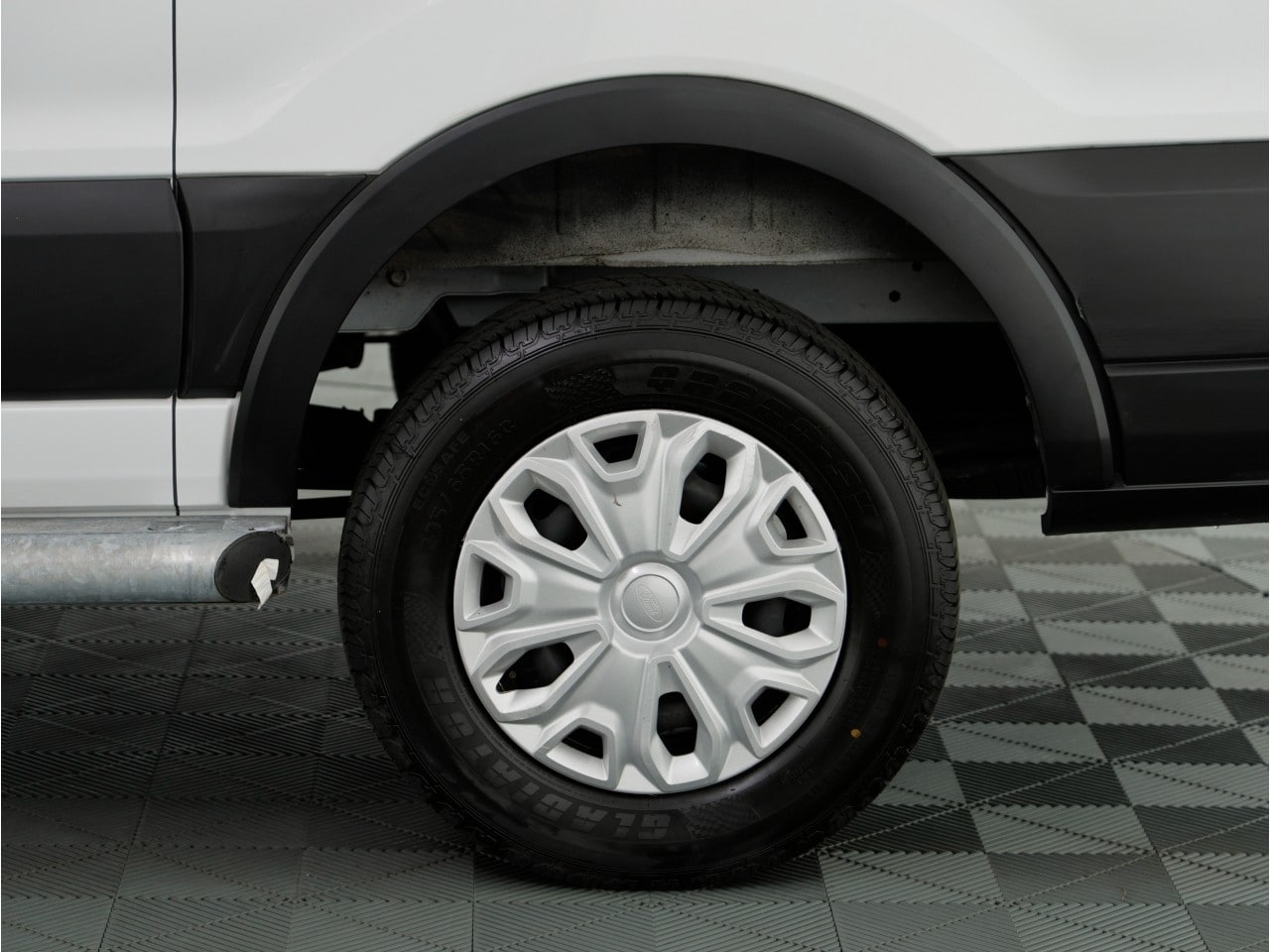 Ford Transit Cargo Van T-250 130" Low Rf 9070 GVWR RWD 2021