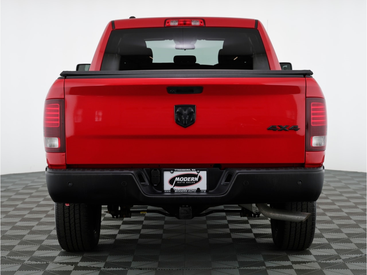 RAM 1500 Classic Warlock 4x4 Quad Cab 6'4" Box 2021