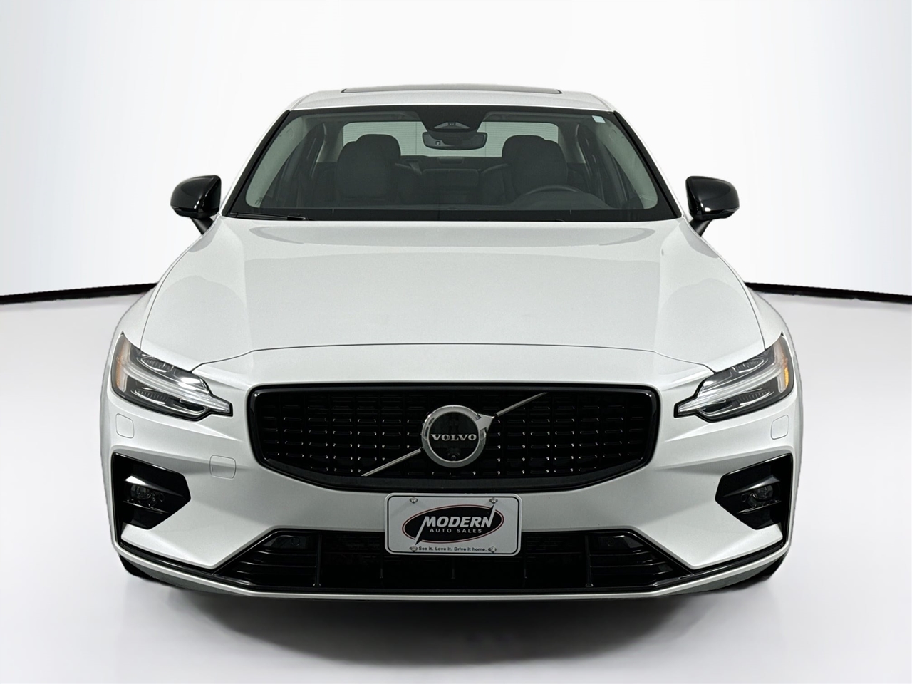 Volvo S60 B5 AWD Plus Dark Theme 2024