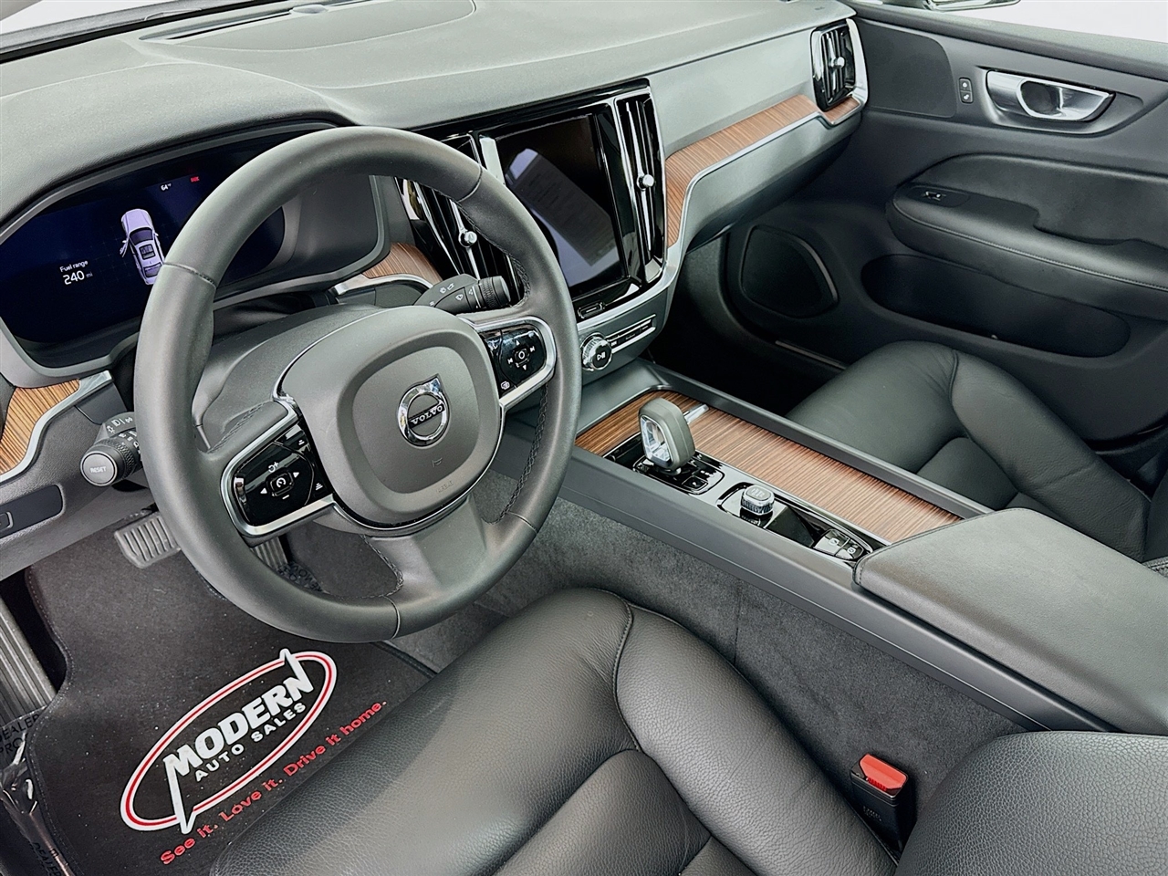 Volvo S60 B5 AWD Plus Dark Theme 2024