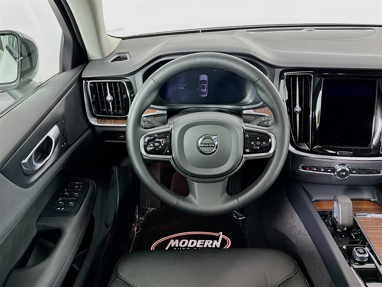 Volvo S60 B5 AWD Plus Dark Theme 2024