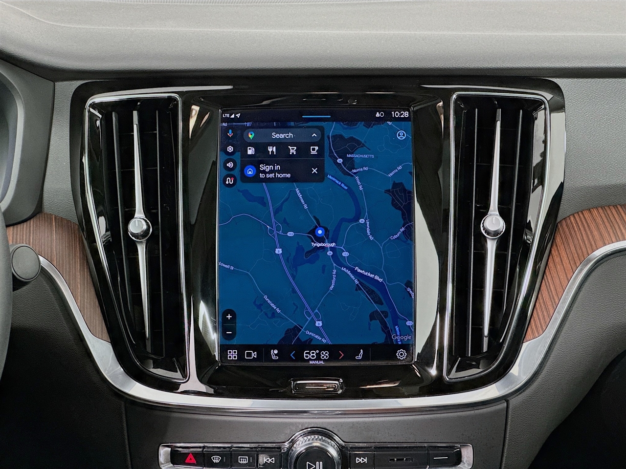 Volvo S60 B5 AWD Plus Dark Theme 2024