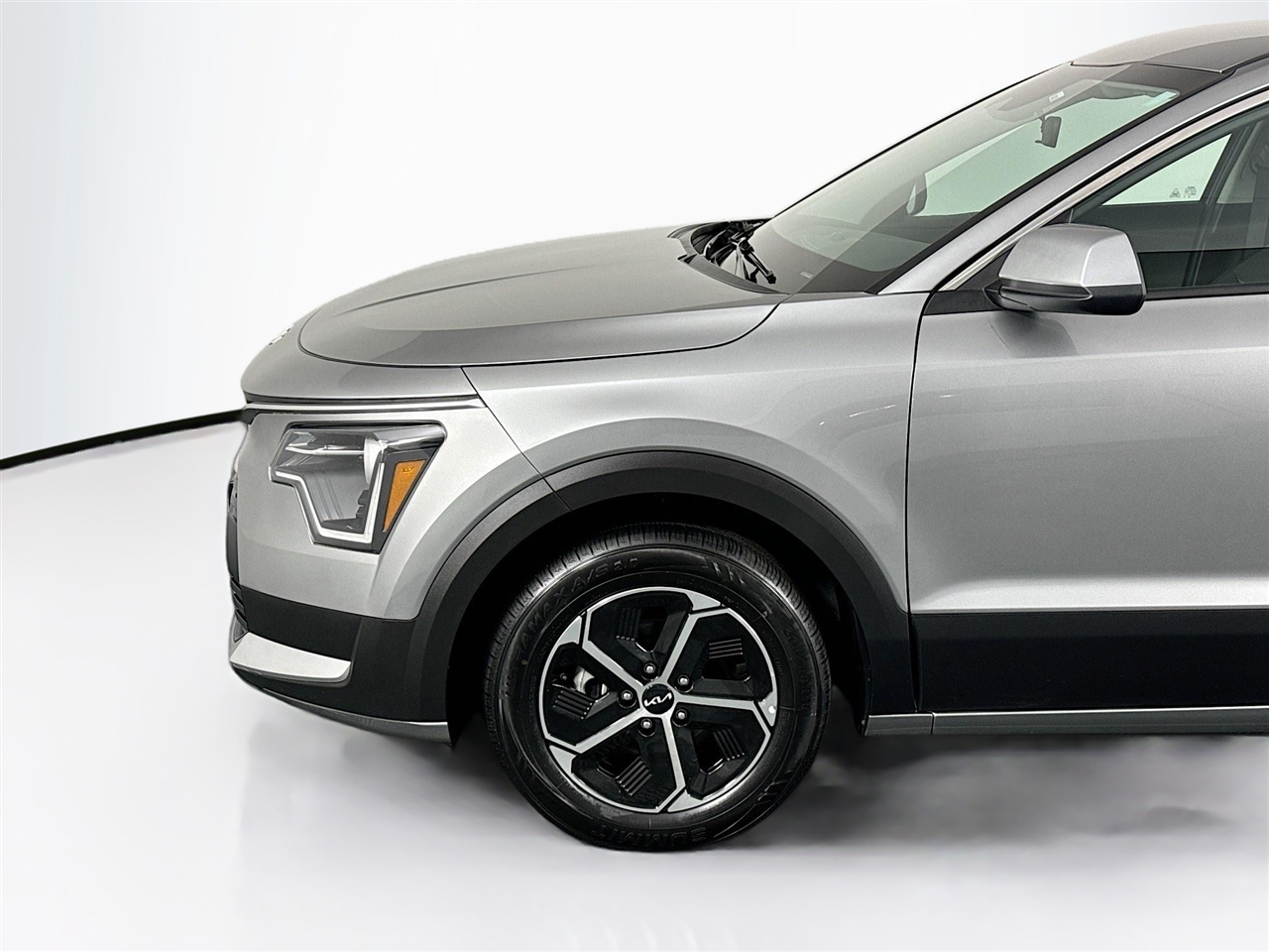 Kia Niro LX FWD 2023