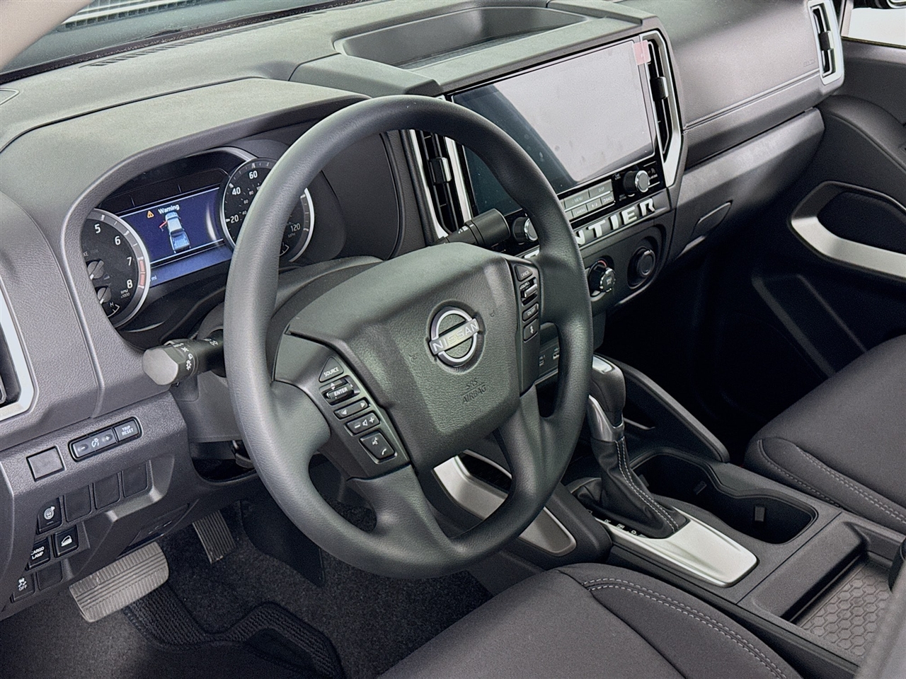 Nissan Frontier King Cab 4x4 SV 2025