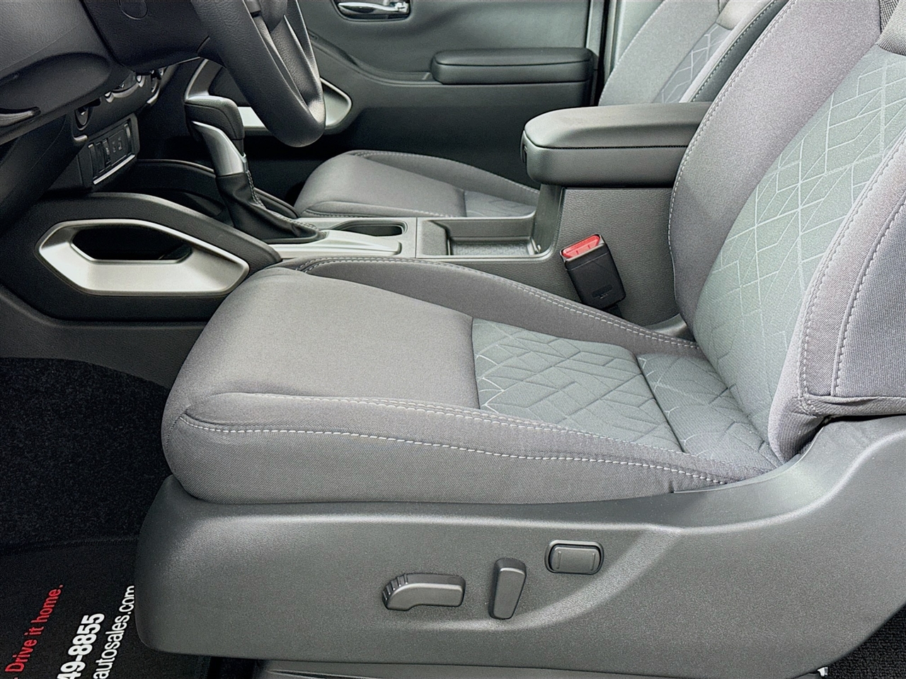 Nissan Frontier King Cab 4x4 SV 2025