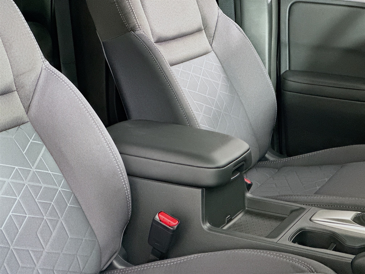 Nissan Frontier King Cab 4x4 SV 2025