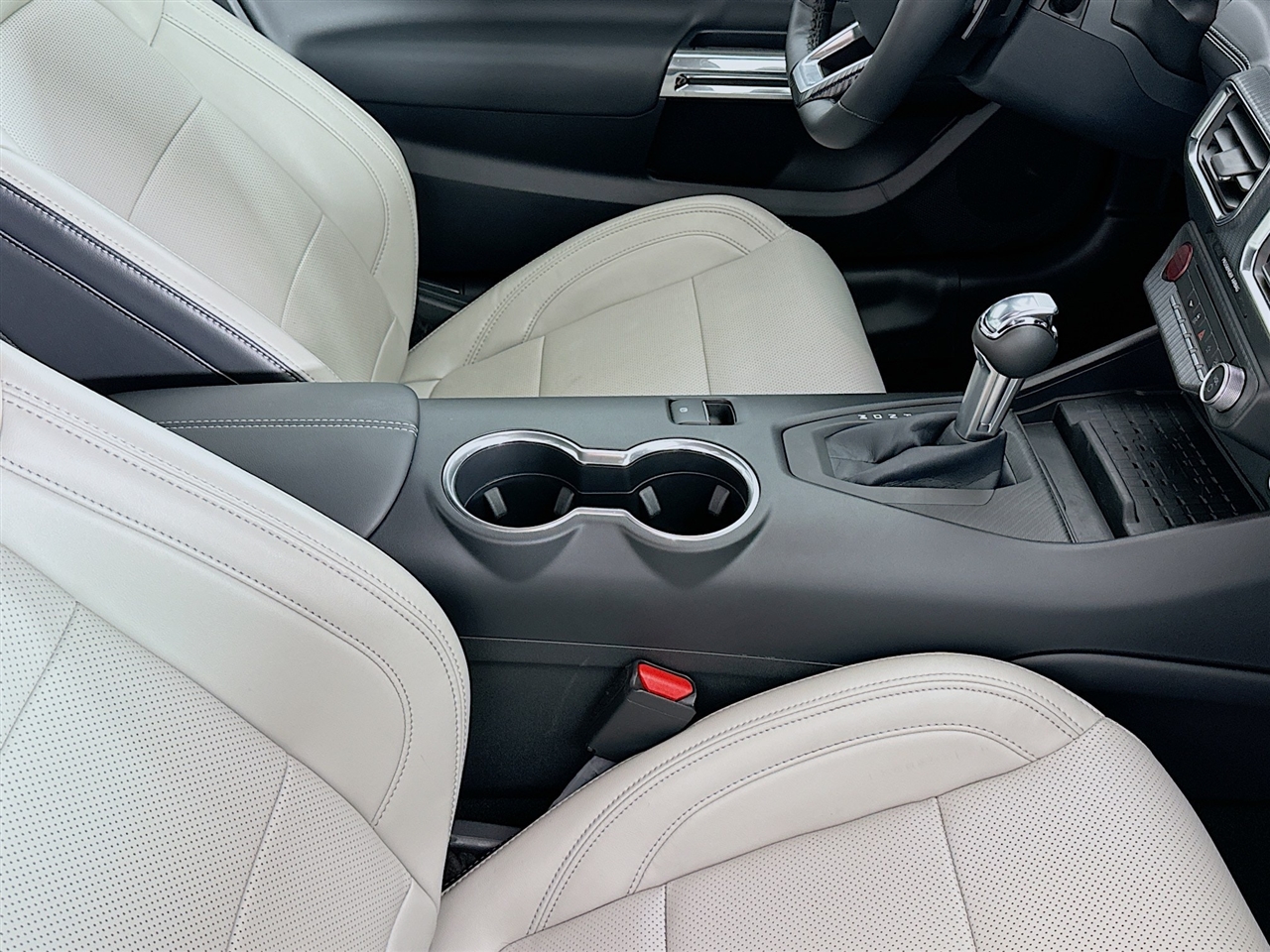 Ford Mustang GT Fastback 2024