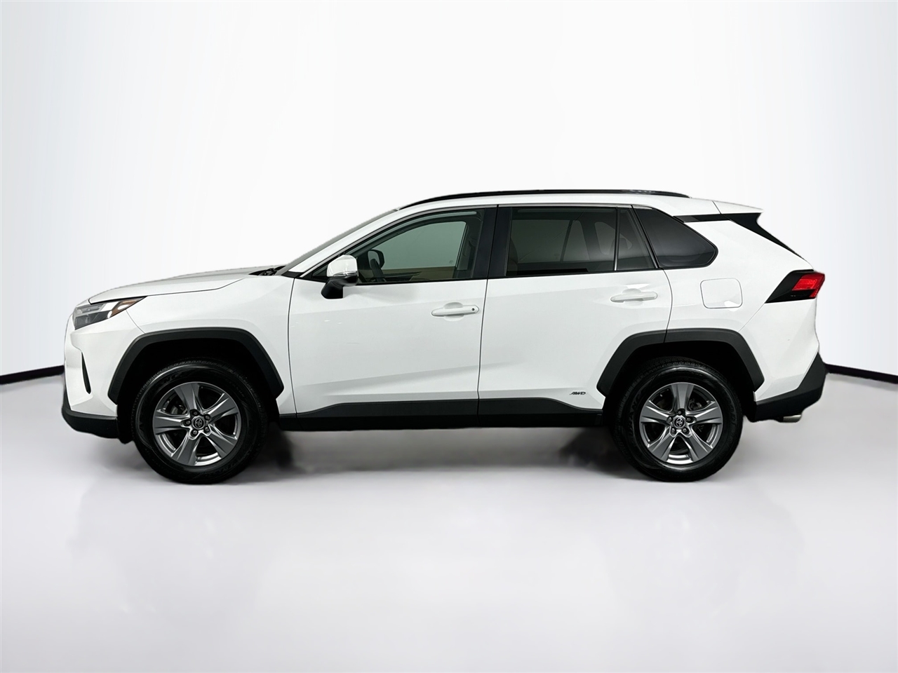 Toyota RAV4 Hybrid XLE AWD (Natl) 2022