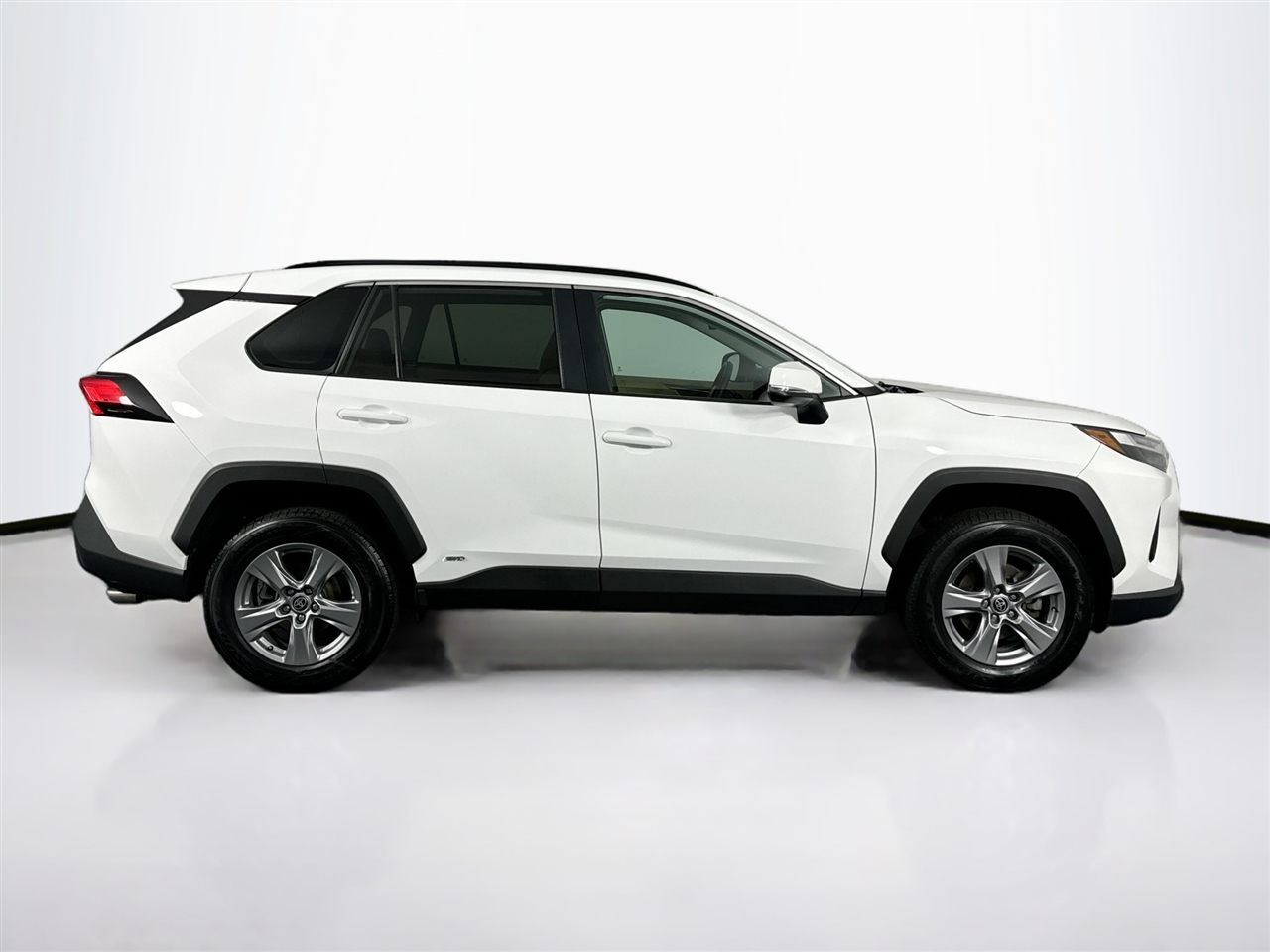 Toyota RAV4 Hybrid XLE AWD (Natl) 2022