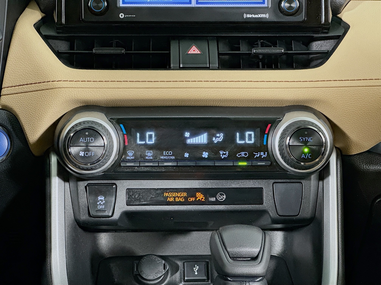 Toyota RAV4 Hybrid XLE AWD (Natl) 2022