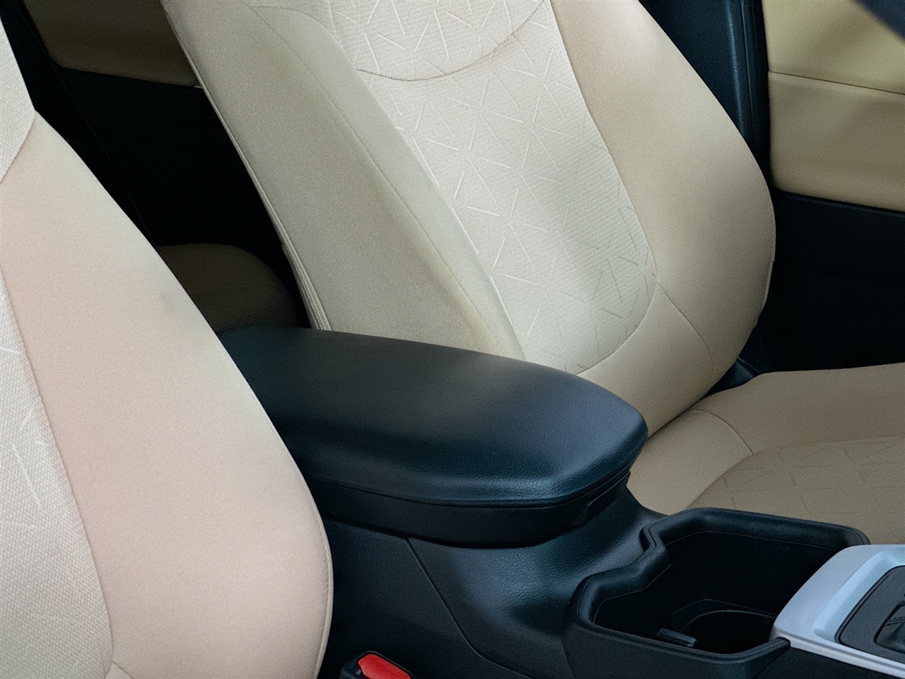 Toyota RAV4 Hybrid XLE AWD (Natl) 2022