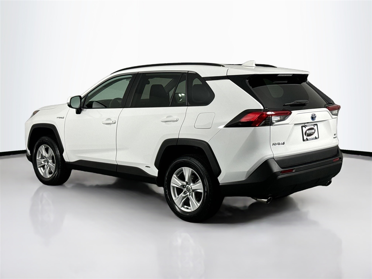 Toyota RAV4 Hybrid XLE AWD (Natl) 2021