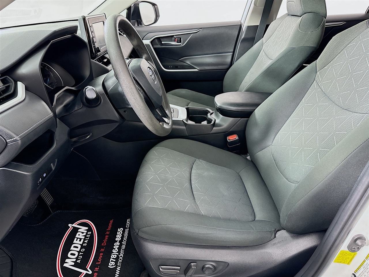 Toyota RAV4 Hybrid XLE AWD (Natl) 2021