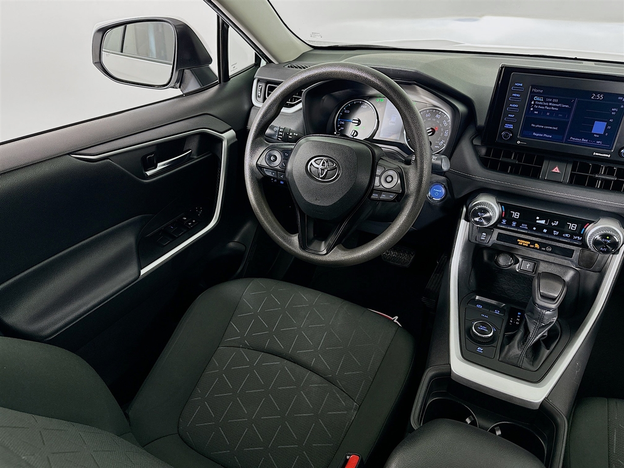 Toyota RAV4 Hybrid XLE AWD (Natl) 2021