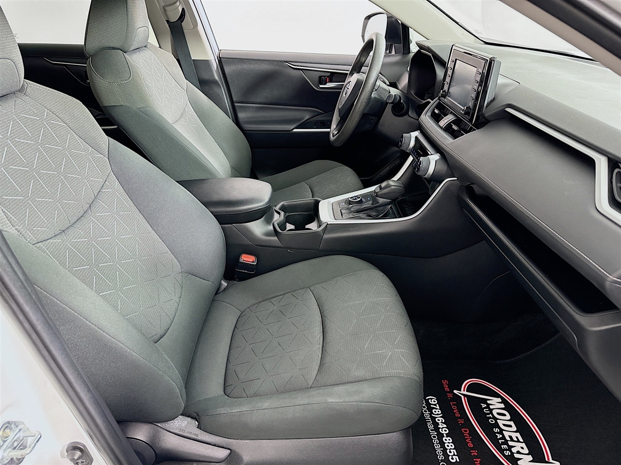 Toyota RAV4 Hybrid XLE AWD (Natl) 2021