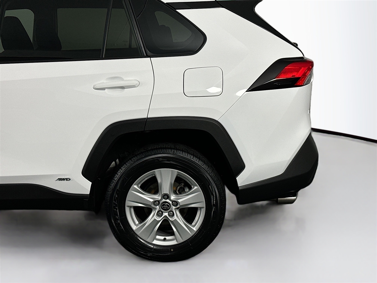 Toyota RAV4 Hybrid XLE AWD (Natl) 2021