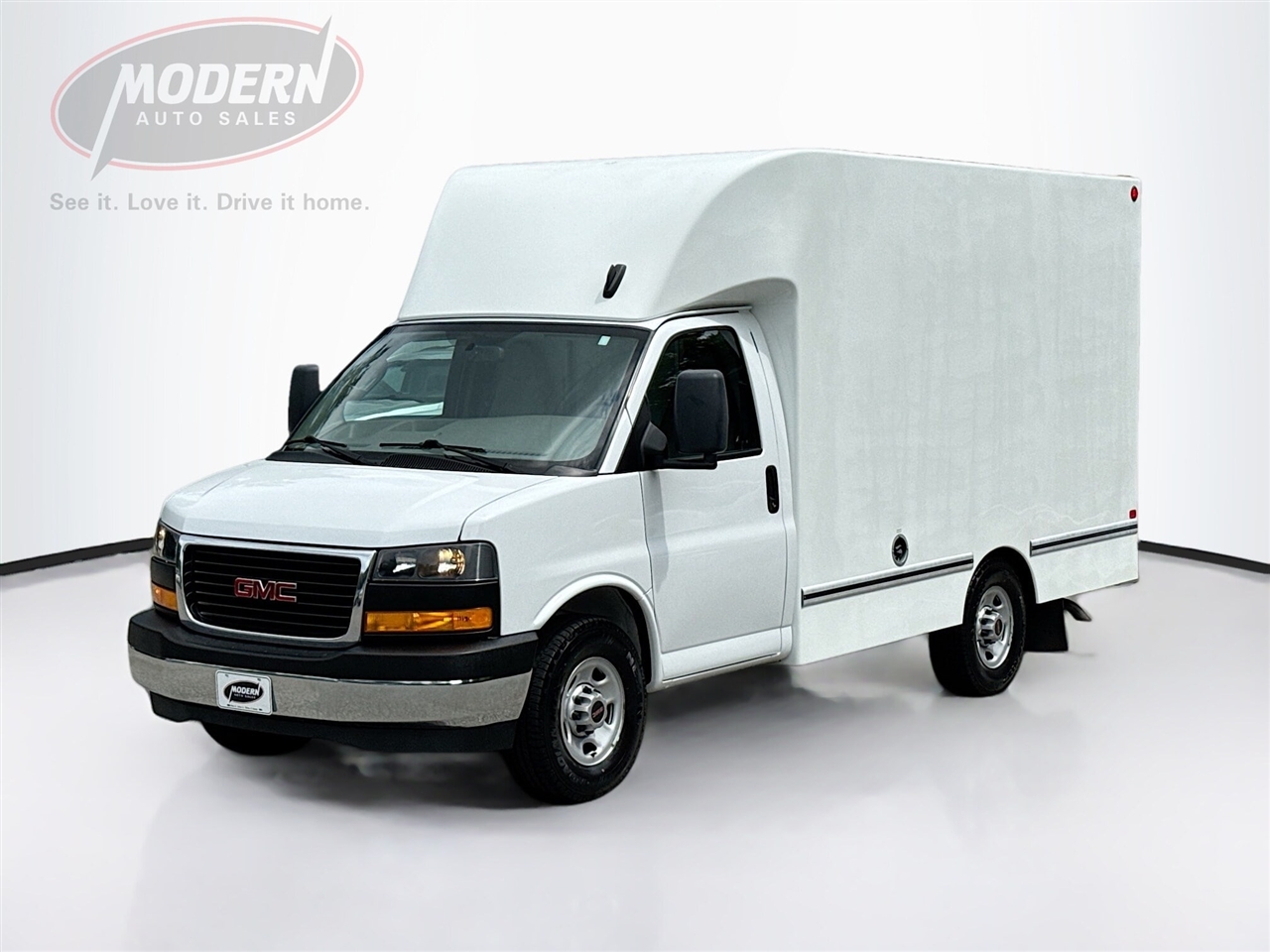 2022 GMC Savana Commercial Cutaway 3500 Van 139"
