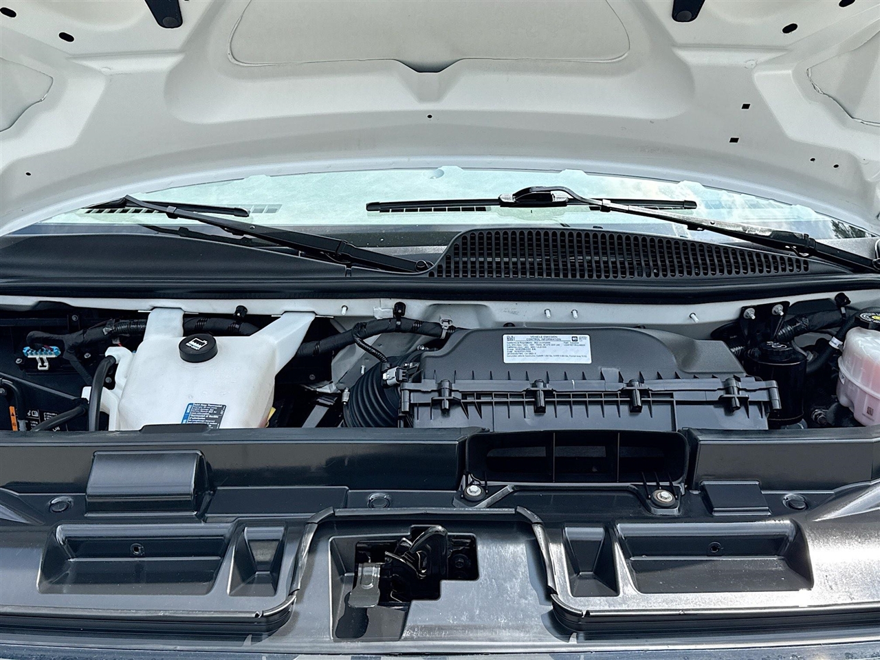 GMC Savana Commercial Cutaway 3500 Van 139" 2022