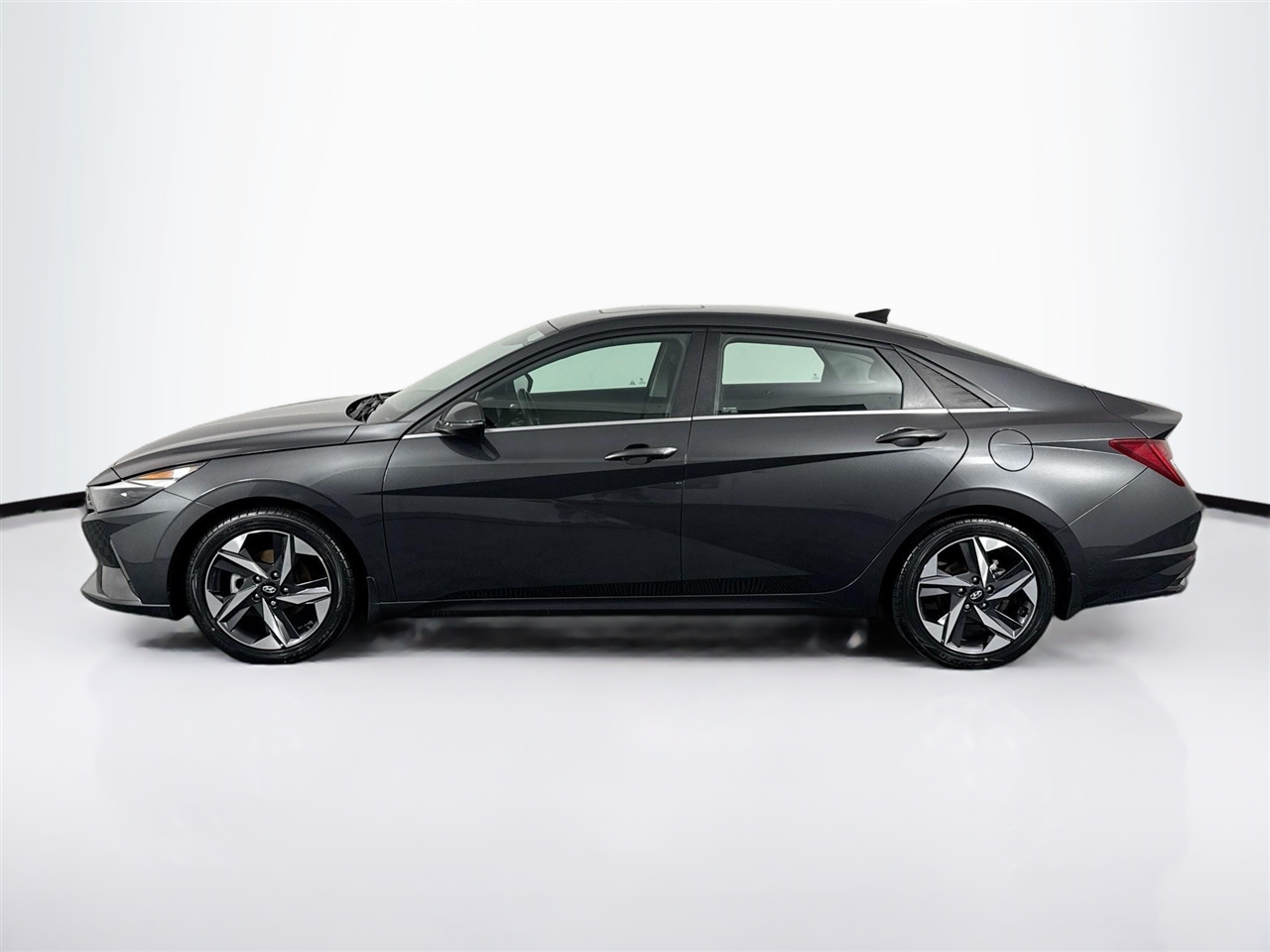 Hyundai Elantra Limited IVT 2023