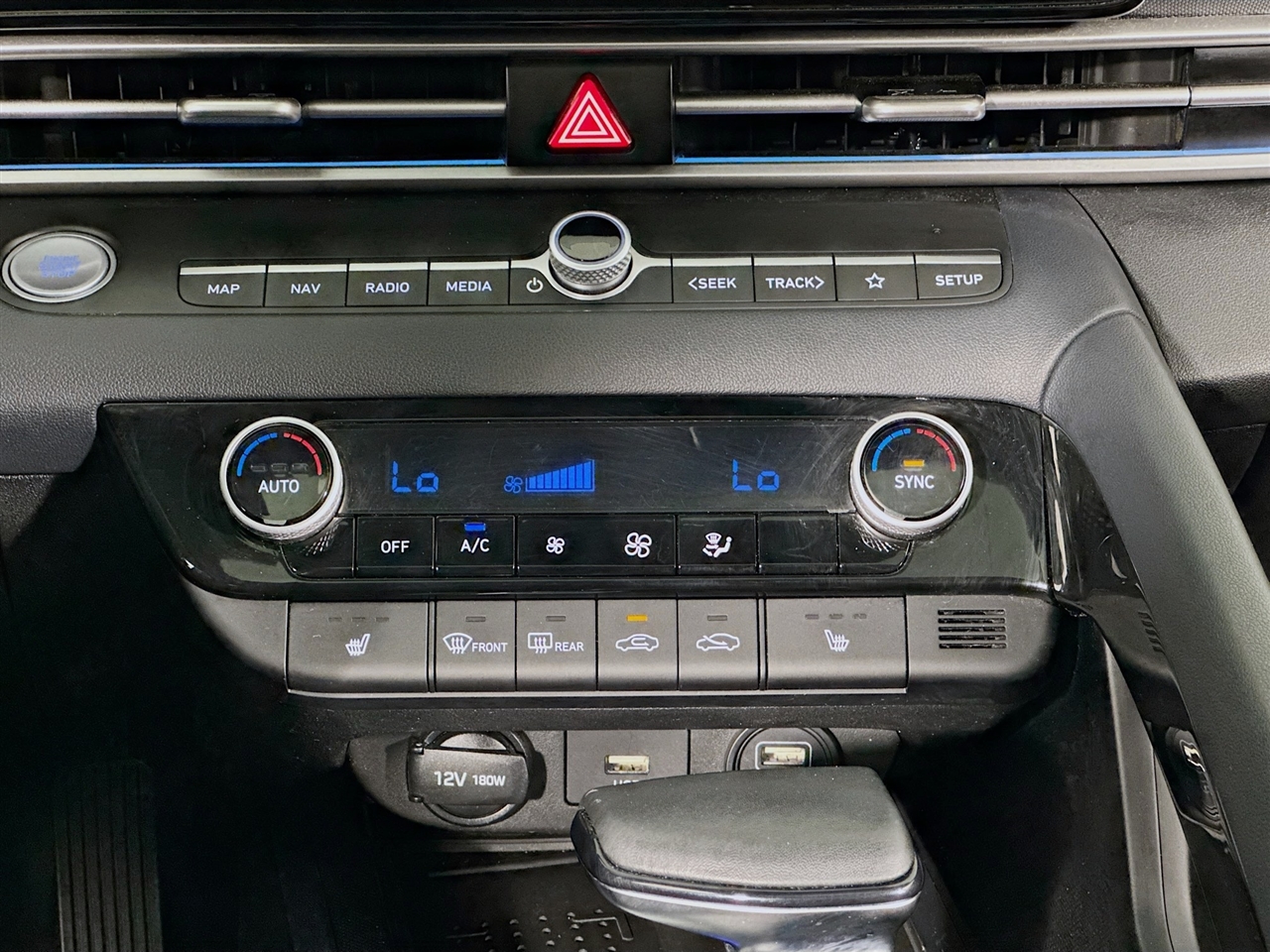 Hyundai Elantra Limited IVT 2023