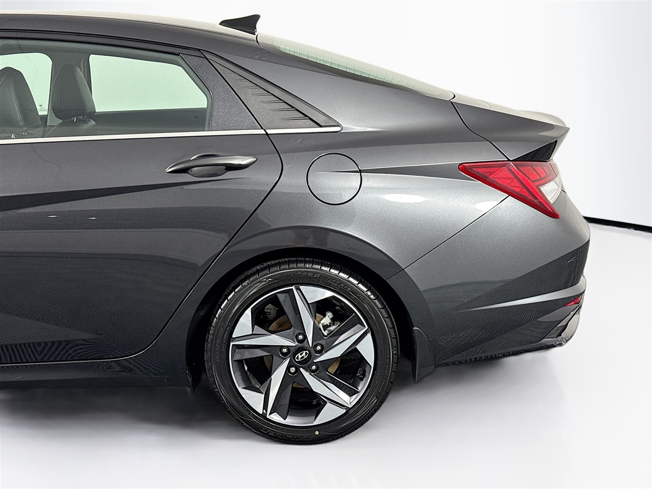 Hyundai Elantra Limited IVT 2023