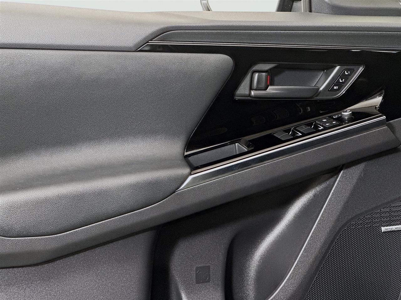 Subaru Solterra Limited AWD 2023