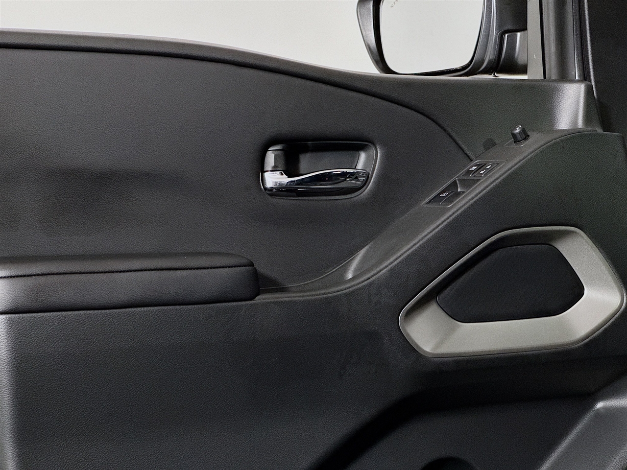 Nissan Frontier King Cab 4x4 SV 2025