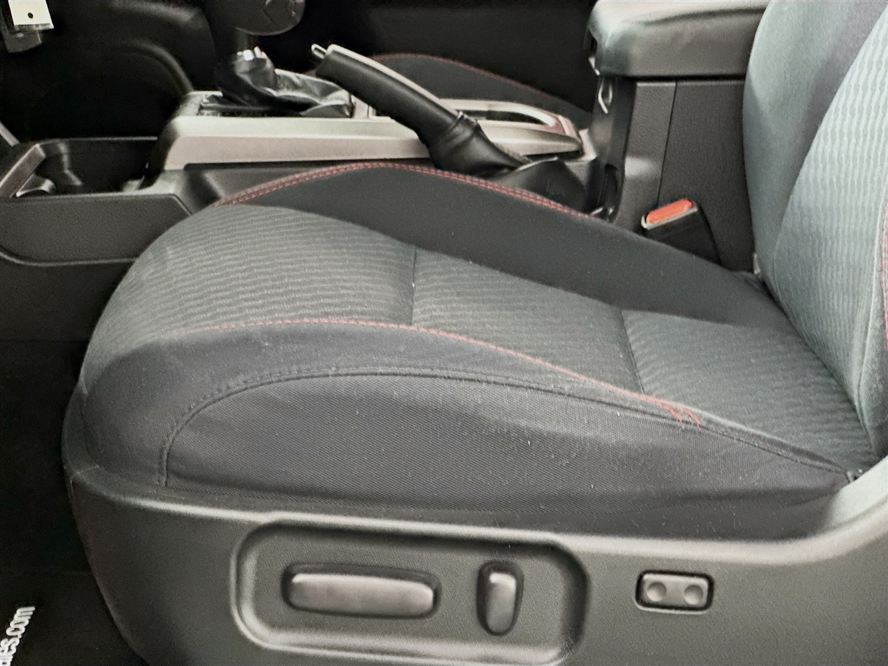 Toyota Tacoma 4WD TRD Off Road Double Cab 5' Bed V6 MT (Natl) 2021