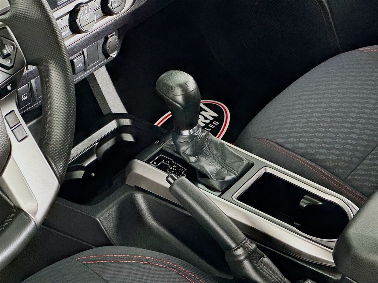 Toyota Tacoma 4WD TRD Off Road Double Cab 5' Bed V6 MT (Natl) 2021