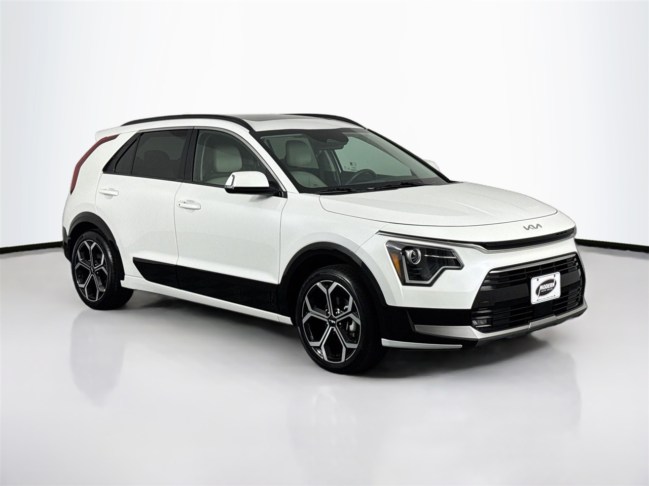 Kia Niro EX Touring FWD 2023