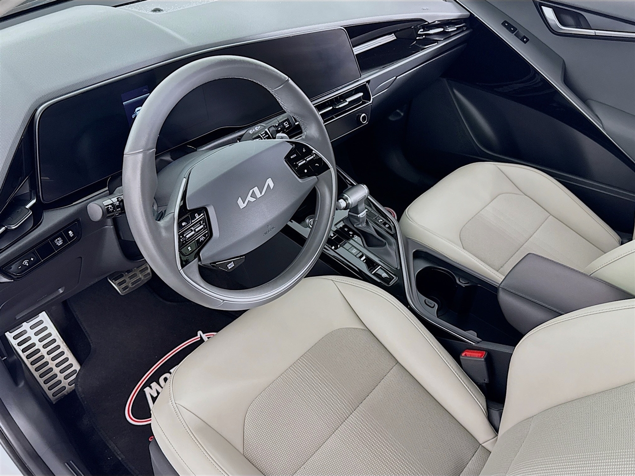 Kia Niro EX Touring FWD 2023