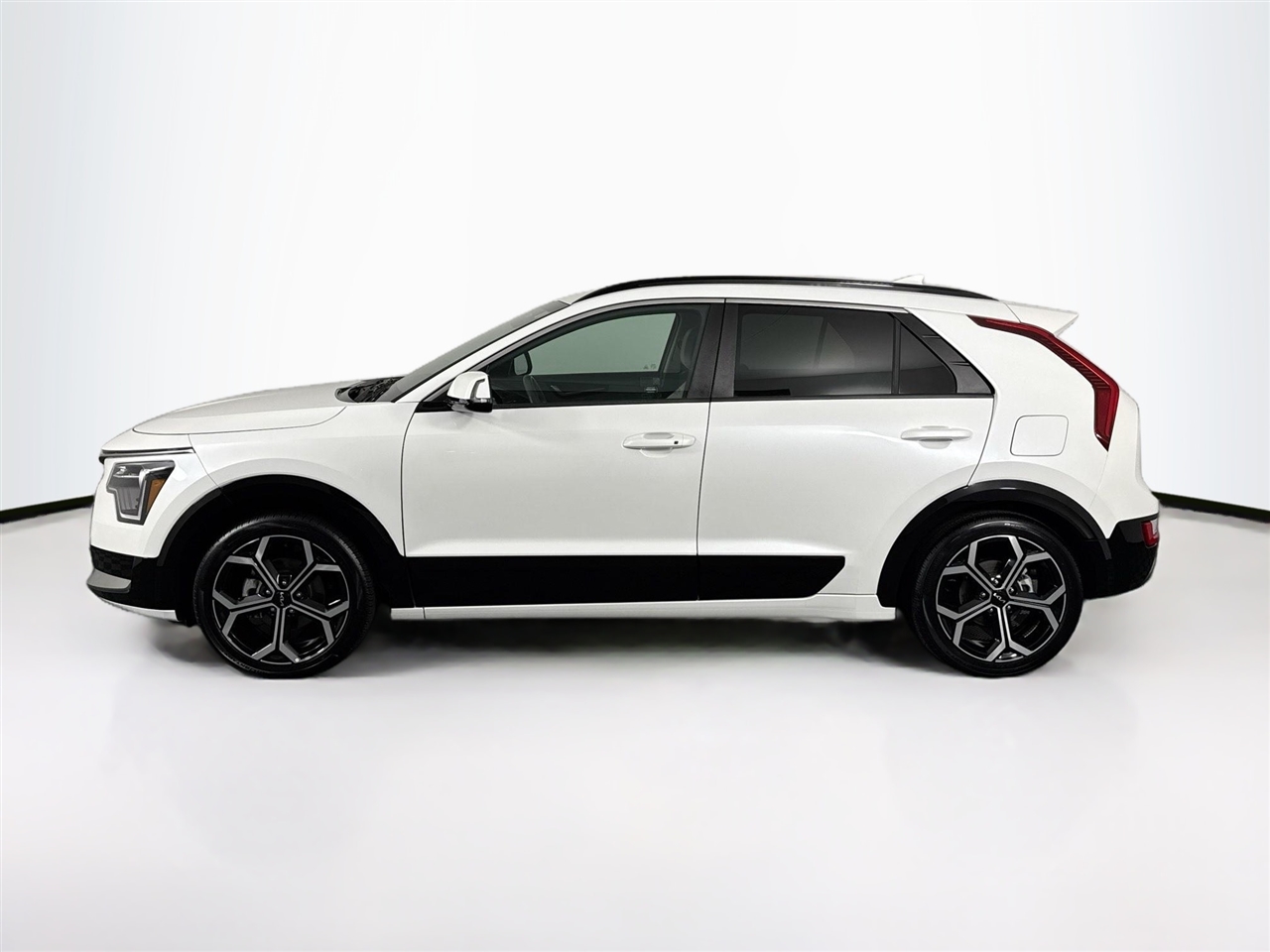 Kia Niro EX Touring FWD 2023