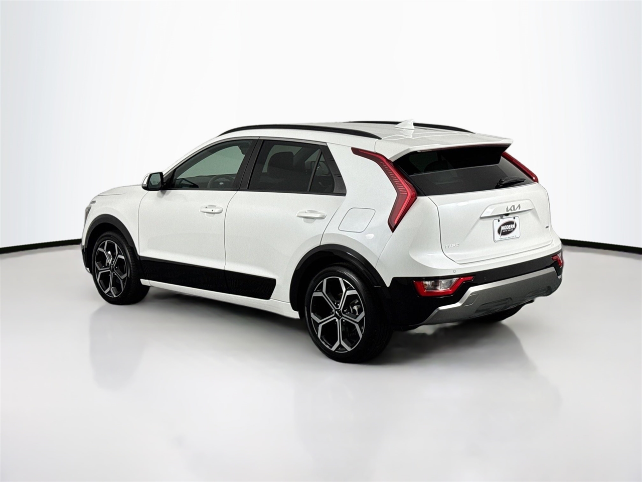 Kia Niro EX Touring FWD 2023