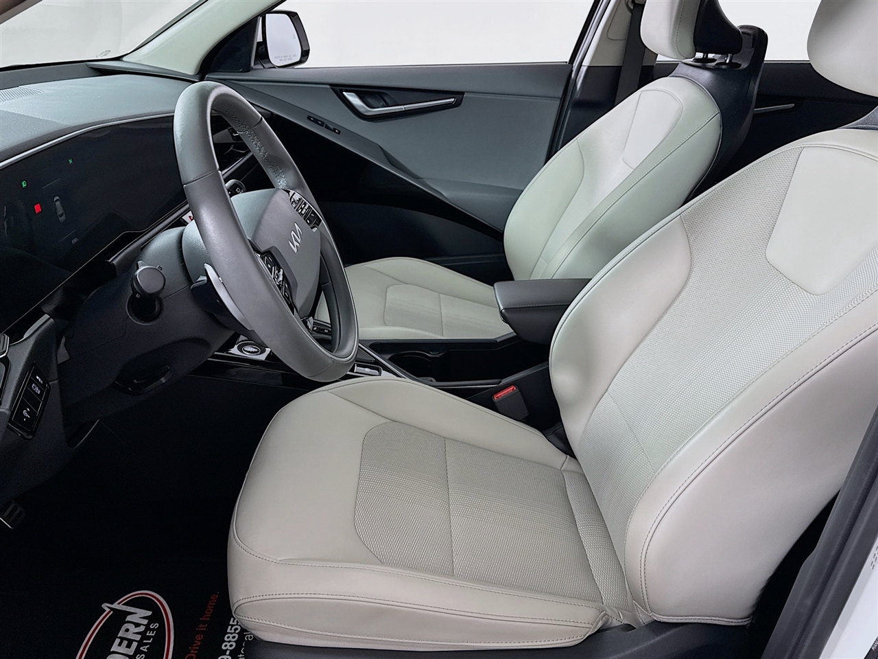 Kia Niro EX Touring FWD 2023