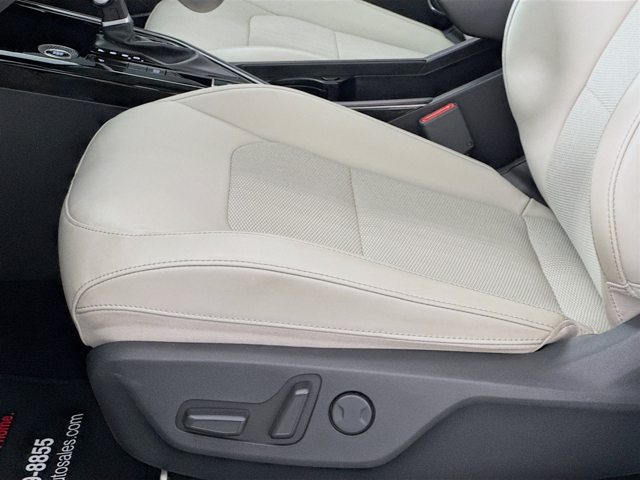 Kia Niro EX Touring FWD 2023