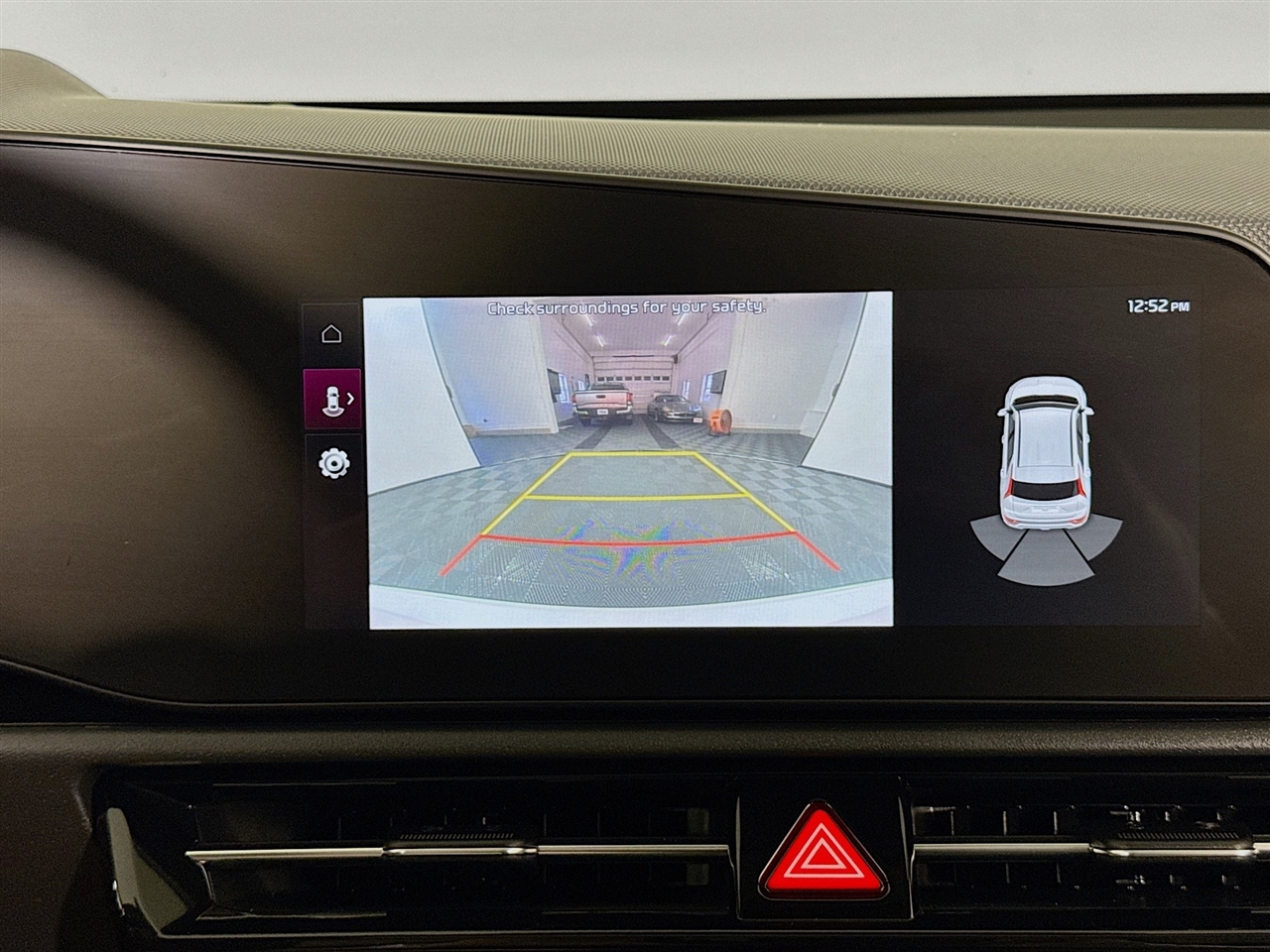 Kia Niro EX Touring FWD 2023